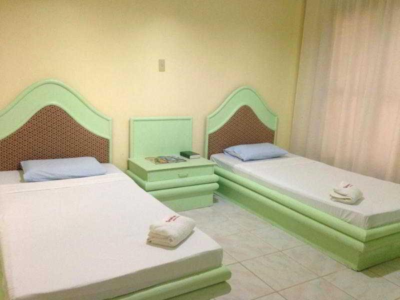 Queen\'S Beach Resort Manoc-Manoc Extérieur photo